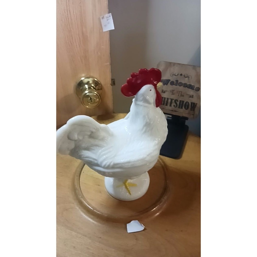 82. Vintage Westmoreland Milk Glass lidded Rooster